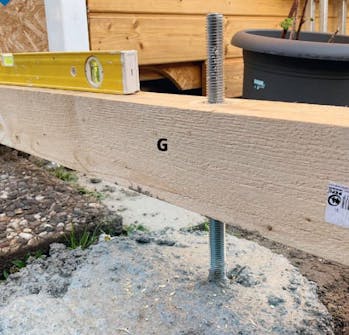 Isoleret anneks: Punktfundament til isoleret anneks med terrasse Isoleret anneks: Punktfundament til isoleret anneks med træterrasse